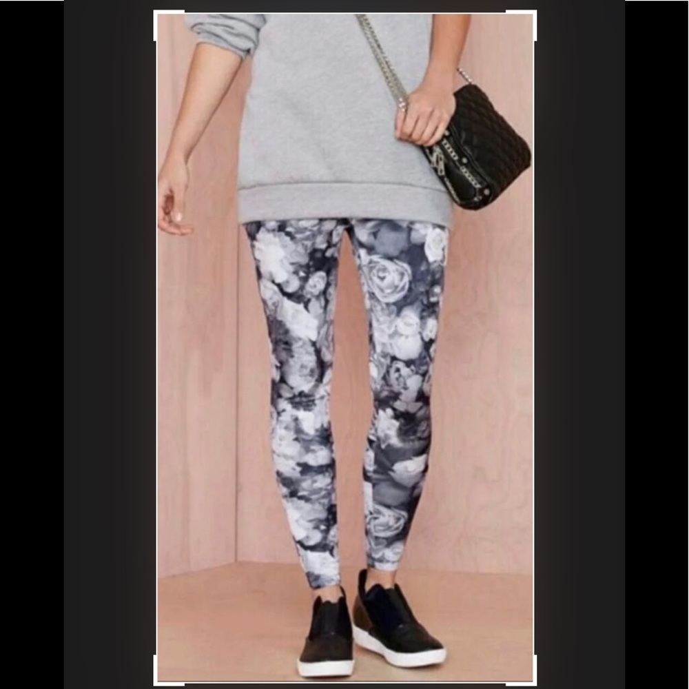 NWOT Nasty Gal Rosalina Leggings